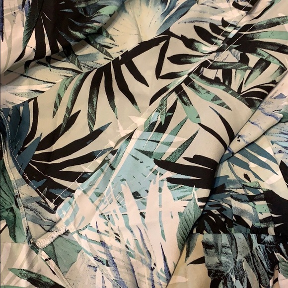 ❌DONATED❌Sage Green Ocean Blue Leaf Print Lined V-neck Dress - Picture 6 of 9